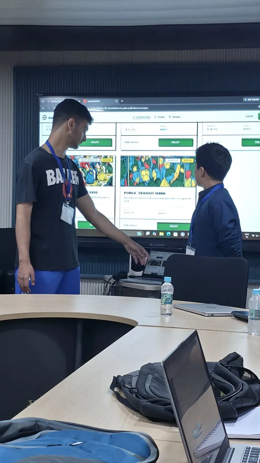 Students presenting a Koshur Scientist project