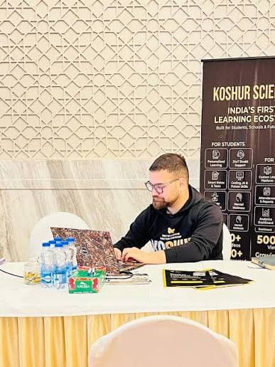 Koshur Scientist working with an institution Koshur Scientist working with an institution